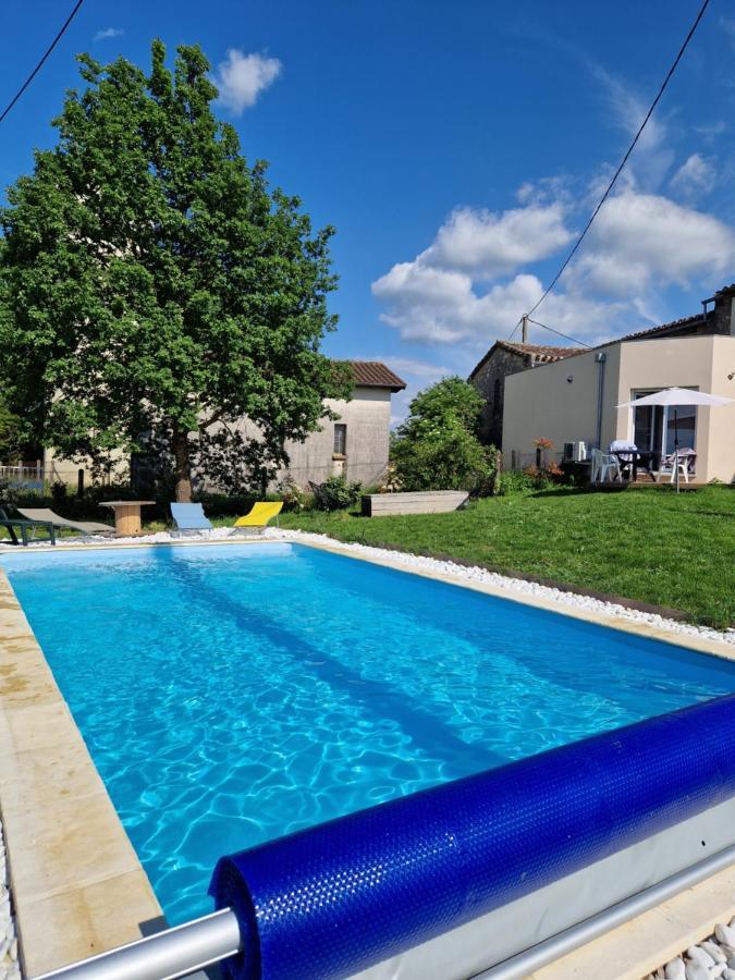 Gite Le Saint Benoit Lamillarié Exteriör bild